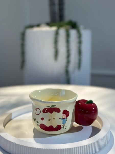 ماج يد تفاحه